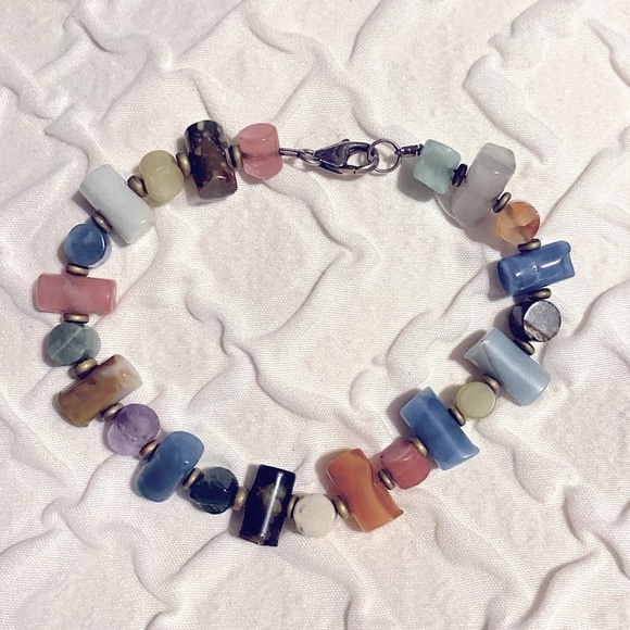 Semi Precious Stone Bracelet Brilliant Multicolor withh Silver Clasp - Picture 5 of 8